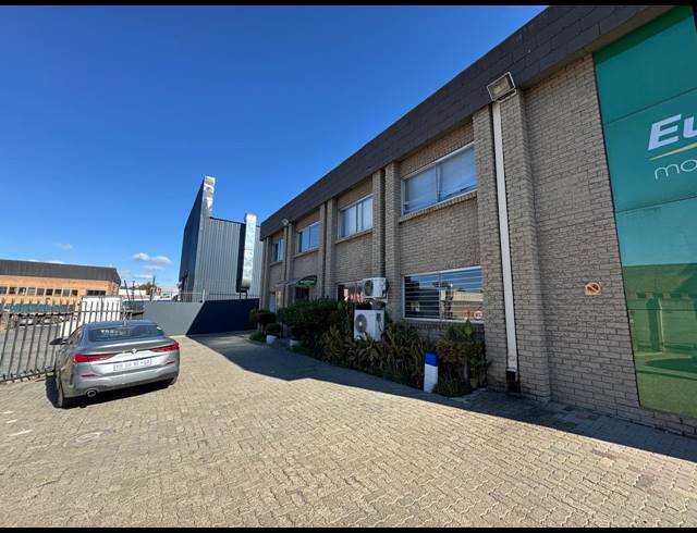 760M² WAREHOUSE FOR SALE IN EASTGATE